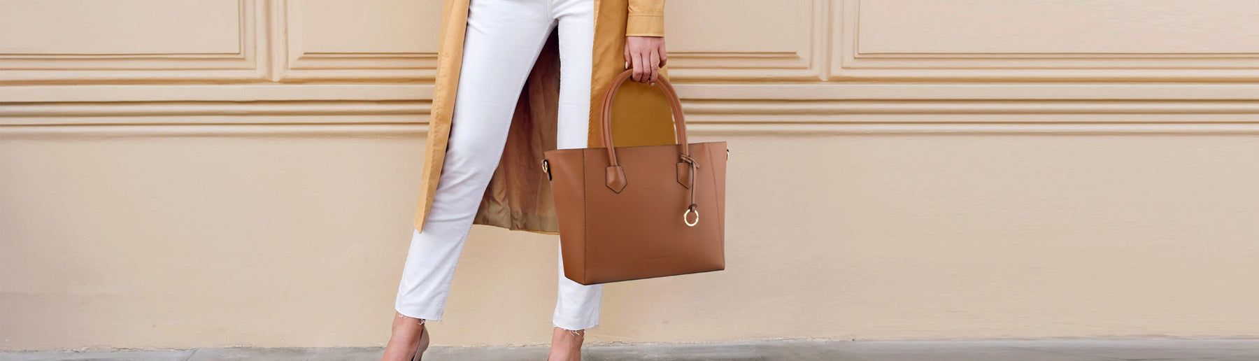 A Comparative Guide to Tuscany Leather vs Other Italian Leather Bags