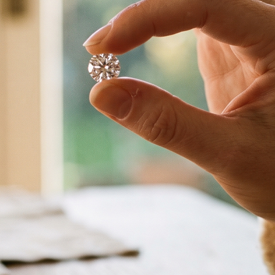 Carat Weight vs. Visual Size: How Big Is a 1 Carat Diamond, Really?