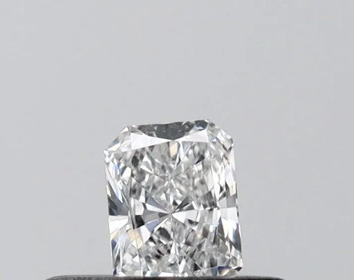 0.20ct Radiant Lab Grown Diamond (Colour D, Clarity VS2, IGI Certified)