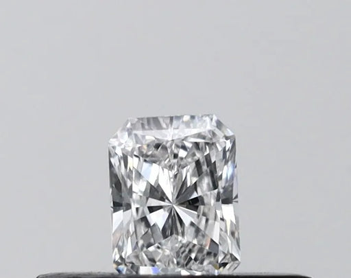 0.21ct Radiant Lab Grown Diamond (Colour D, Clarity VS1, IGI Certified)