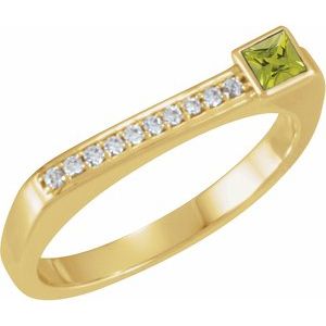 Ladies Natural Peridot Natural Diamond Stackable Ring (I1, G-H) — 14K Yellow Gold