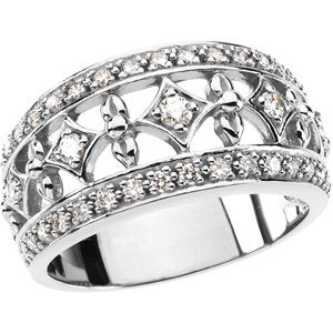 Ladies Natural Diamond Ring (SI1, G-H) — Platinum