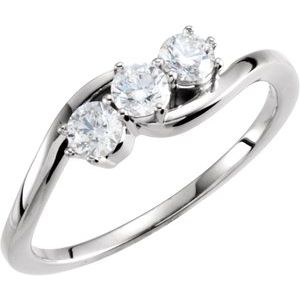 Ladies Natural Diamond Three-Stone Ring (I1, G-H) — Platinum
