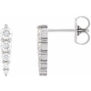 Ladies Natural Diamond Graduated Bar Earrings (Si2-Si3, G-H) — Platinum