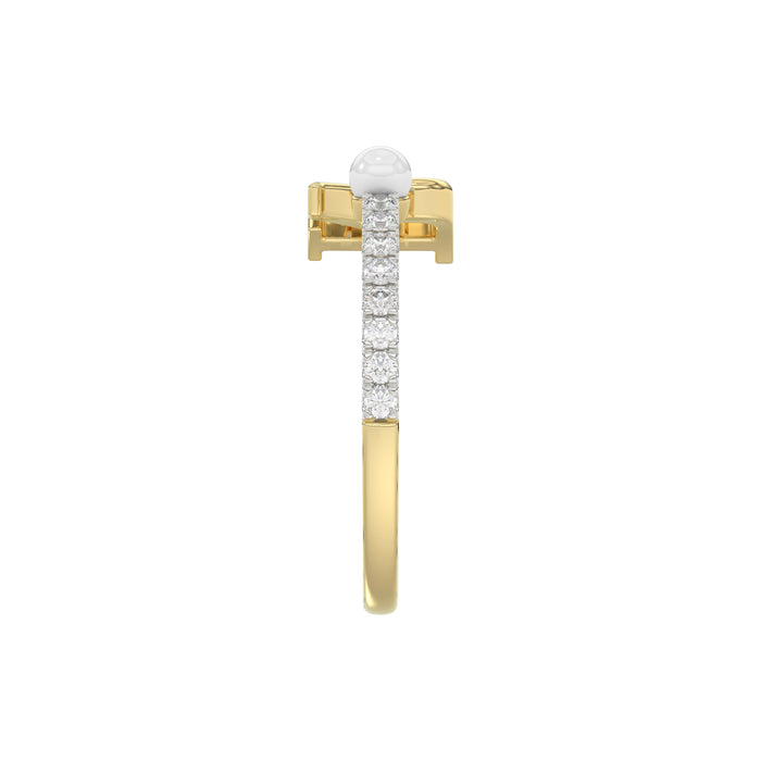 Stylish 10K Yellow Gold Ladies Ring Featuring Letter “R”, Luminous Pearl, And Round Diamond Accents. A Delicate 0.10Ct Fine Jewelry Piece.