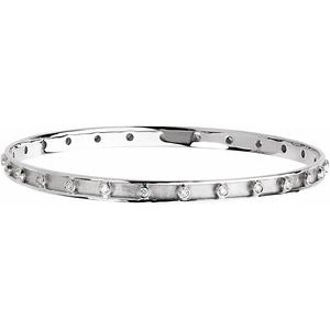 Ladies Natural Diamond Bangle 7 1/ Bracelet (I1, H+) — 14K White Gold