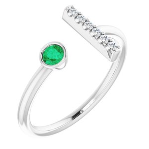 Ladies Natural Emerald Natural Diamond Bar Ring (I1, G-H) — Sterling Silver