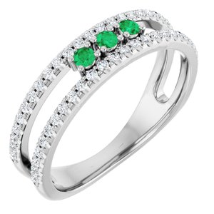 Ladies Natural Emerald Natural Diamond Ring (SI2-SI3, G-H) — Platinum