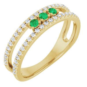 Ladies Natural Emerald Natural Diamond Ring (I1, G-H) — 14K Yellow Gold