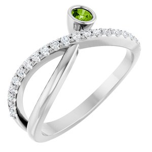 Ladies Natural Peridot Natural Diamond Ring (SI2-SI3, G-H) — Platinum