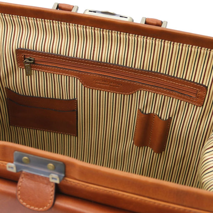 Leonardo - Exclusive Leather Doctor Bag (TL142342)