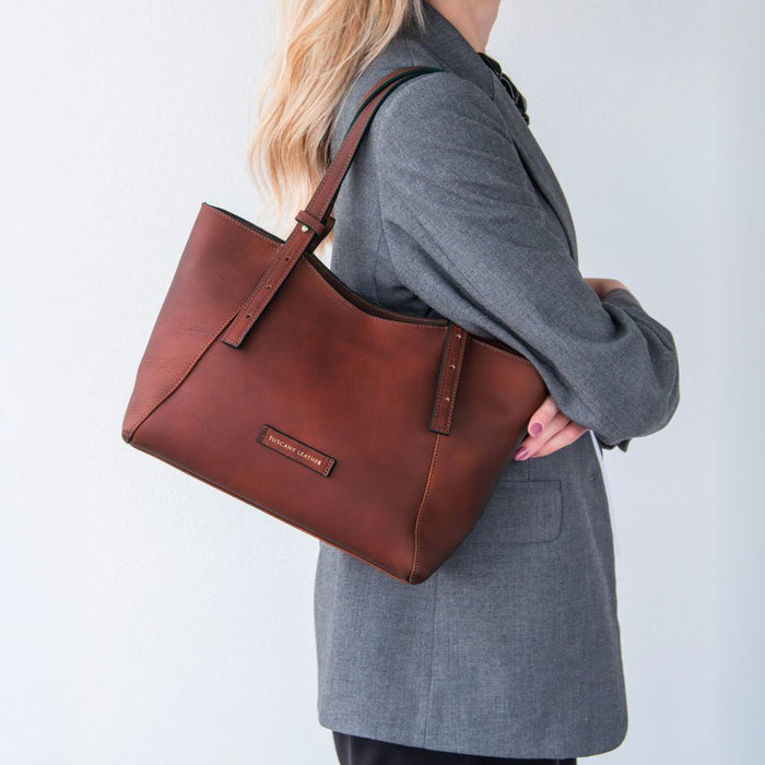 Libra - Leather shoulder bag (TL142562)