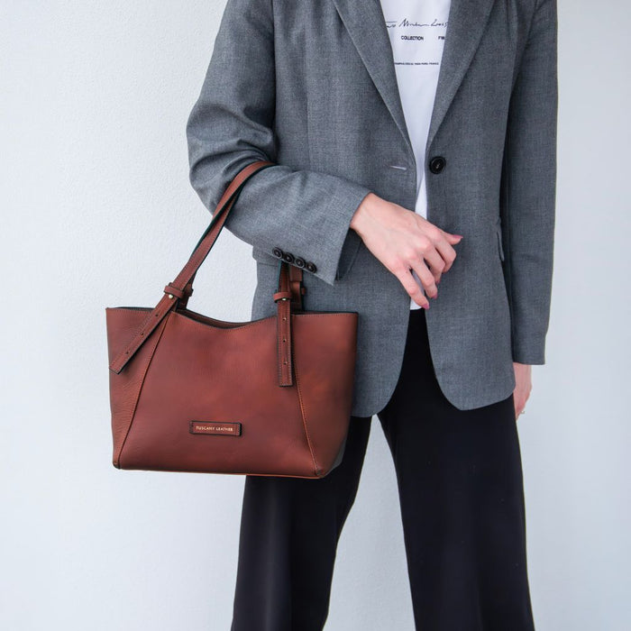 Libra - Leather shoulder bag (TL142562)