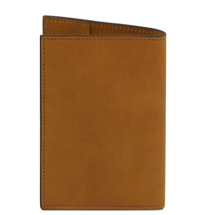 Leather passport cover (TL142605)