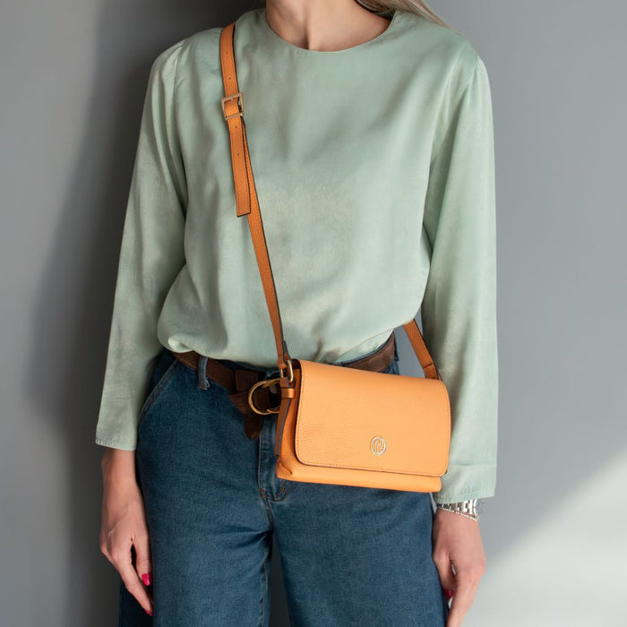 Biscuit - Soft leather shoulder bag