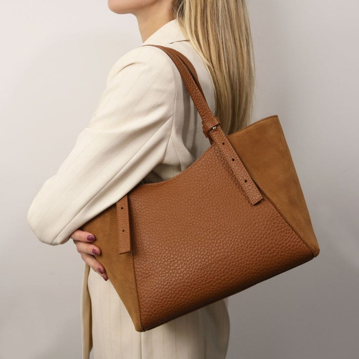 Libra - Leather Shoulder Bag (TL142508)